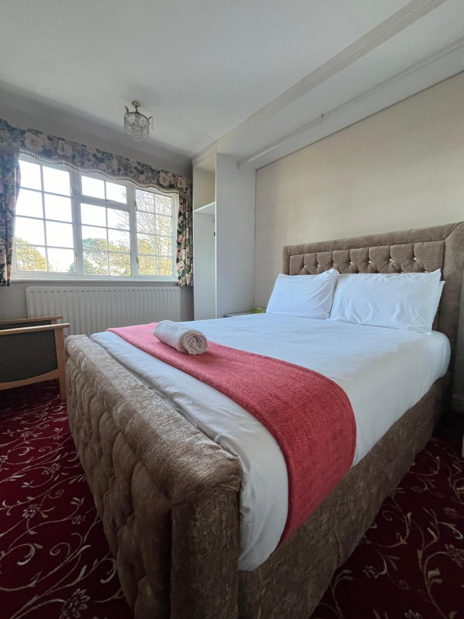 Unwind In Comfort At Cosy Caradus Your 4 Bedroom Home Sweet Home! Birmingham Ngoại thất bức ảnh