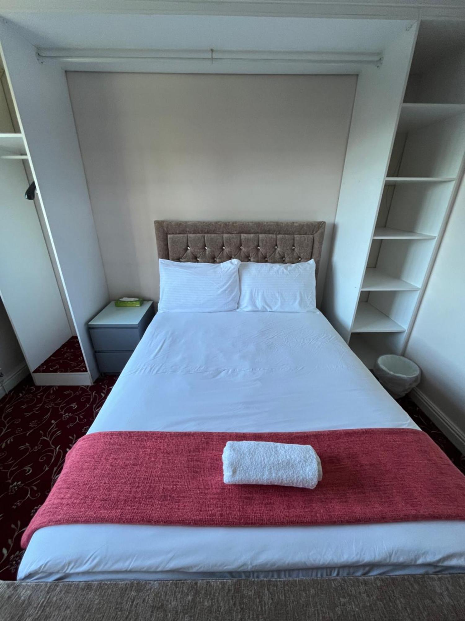 Unwind In Comfort At Cosy Caradus Your 4 Bedroom Home Sweet Home! Birmingham Ngoại thất bức ảnh