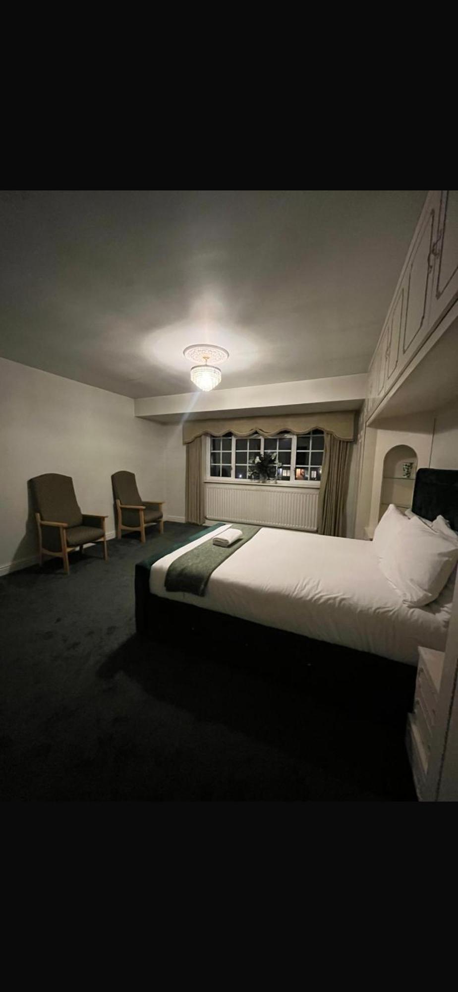 Unwind In Comfort At Cosy Caradus Your 4 Bedroom Home Sweet Home! Birmingham Ngoại thất bức ảnh