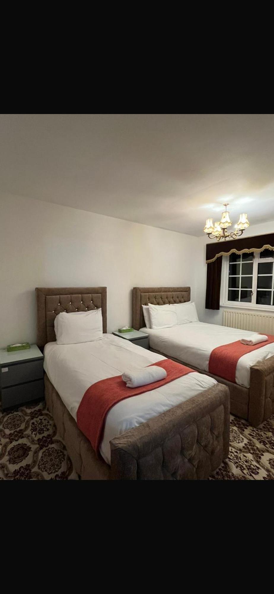 Unwind In Comfort At Cosy Caradus Your 4 Bedroom Home Sweet Home! Birmingham Ngoại thất bức ảnh